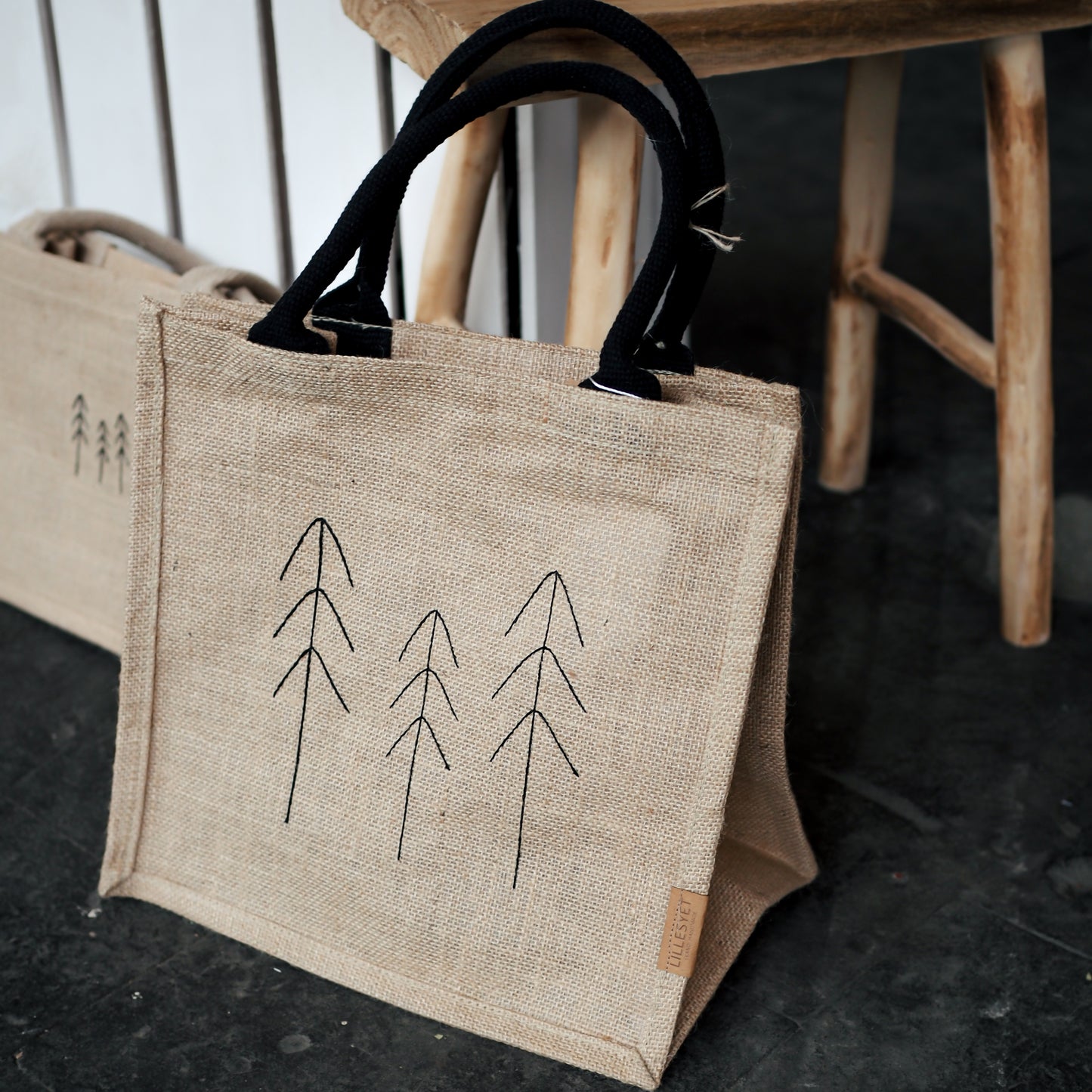 Geschenktasche aus Jute - træ